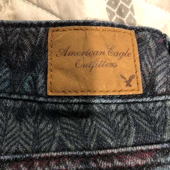 American Eagle Jegging with feather design - Picture 5 of 7